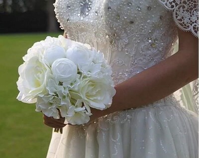 Rose hydrangea bride bridesmaid with bouquet wedding flower