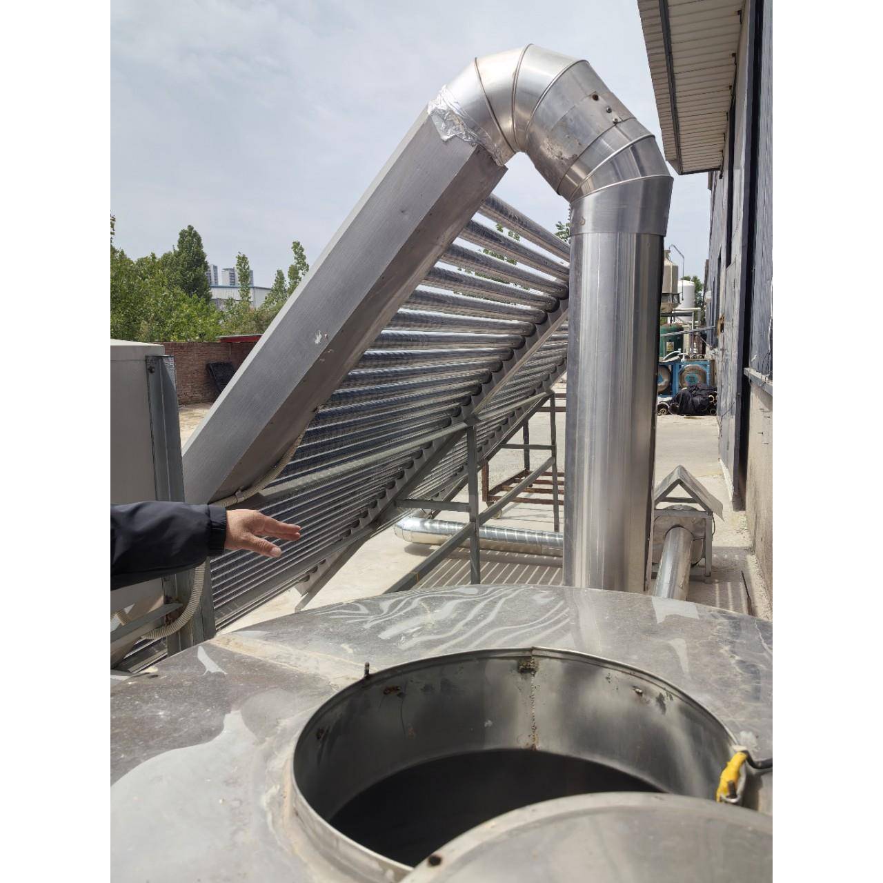 双通真空管太阳能热风集热器温工程不走水不炸管无水垢