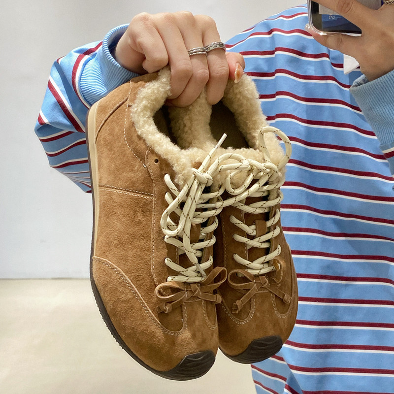 棕色系带休闲鞋百搭舒适德训潮鞋