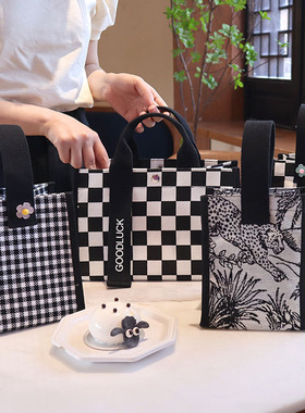 小红书爆款手提包百搭小众大容量小方包上班休闲防水手拎袋帆布包