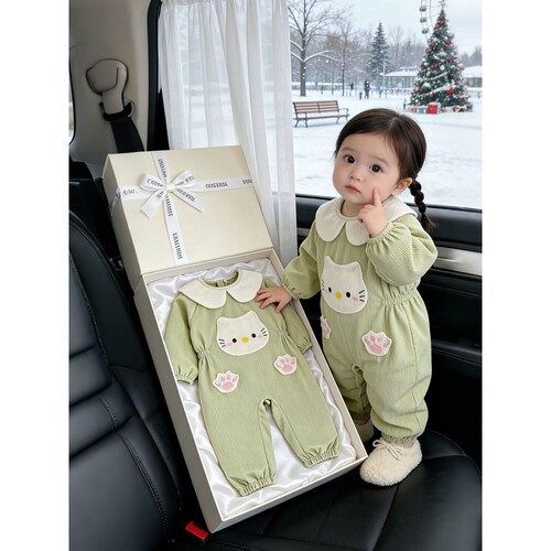 女宝宝连体爬爬服罩衣防水防脏一体式秋冬外穿洋气婴儿爬行衣哈衣