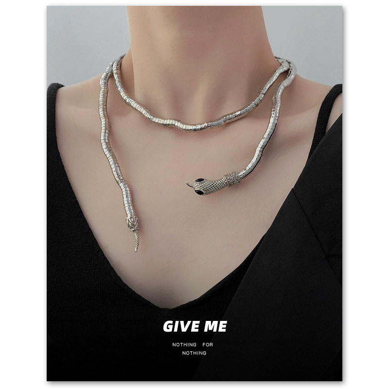 GM丨蛇蝎美人“蛇型项链女