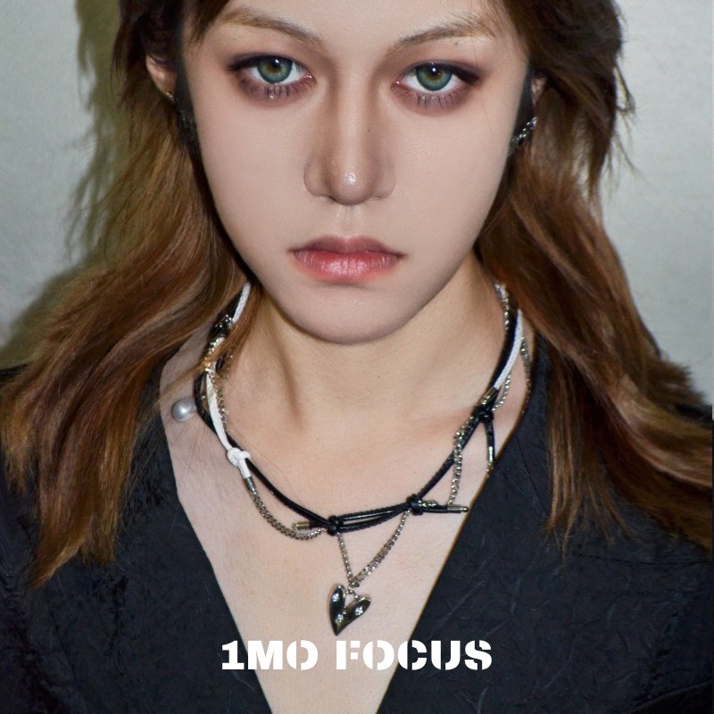 1MOFOCUS复古皮绳爱心项链女