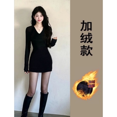 黑色v领包臀连衣裙女秋冬季大衣内搭打底修身加绒加厚冬天短裙子