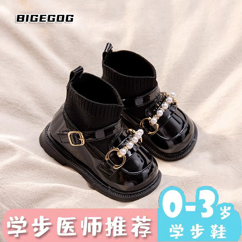 女宝宝袜子鞋秋冬季防滑短靴婴幼儿学步鞋软底女童单鞋公主小皮鞋