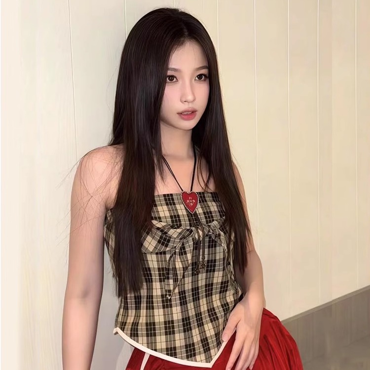 虞书欣同款甜美无肩带抹胸上衣