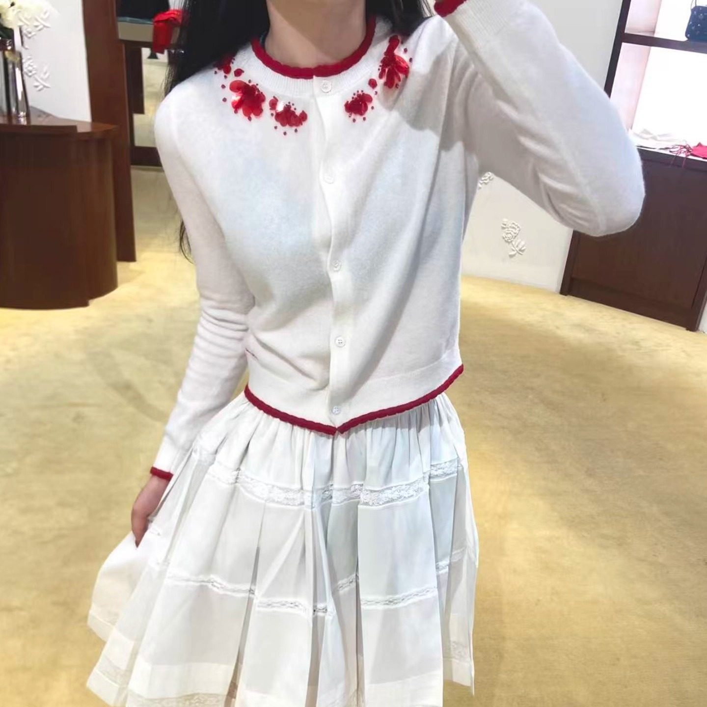 甜美文荣氛围感珠片圣诞风毛衣