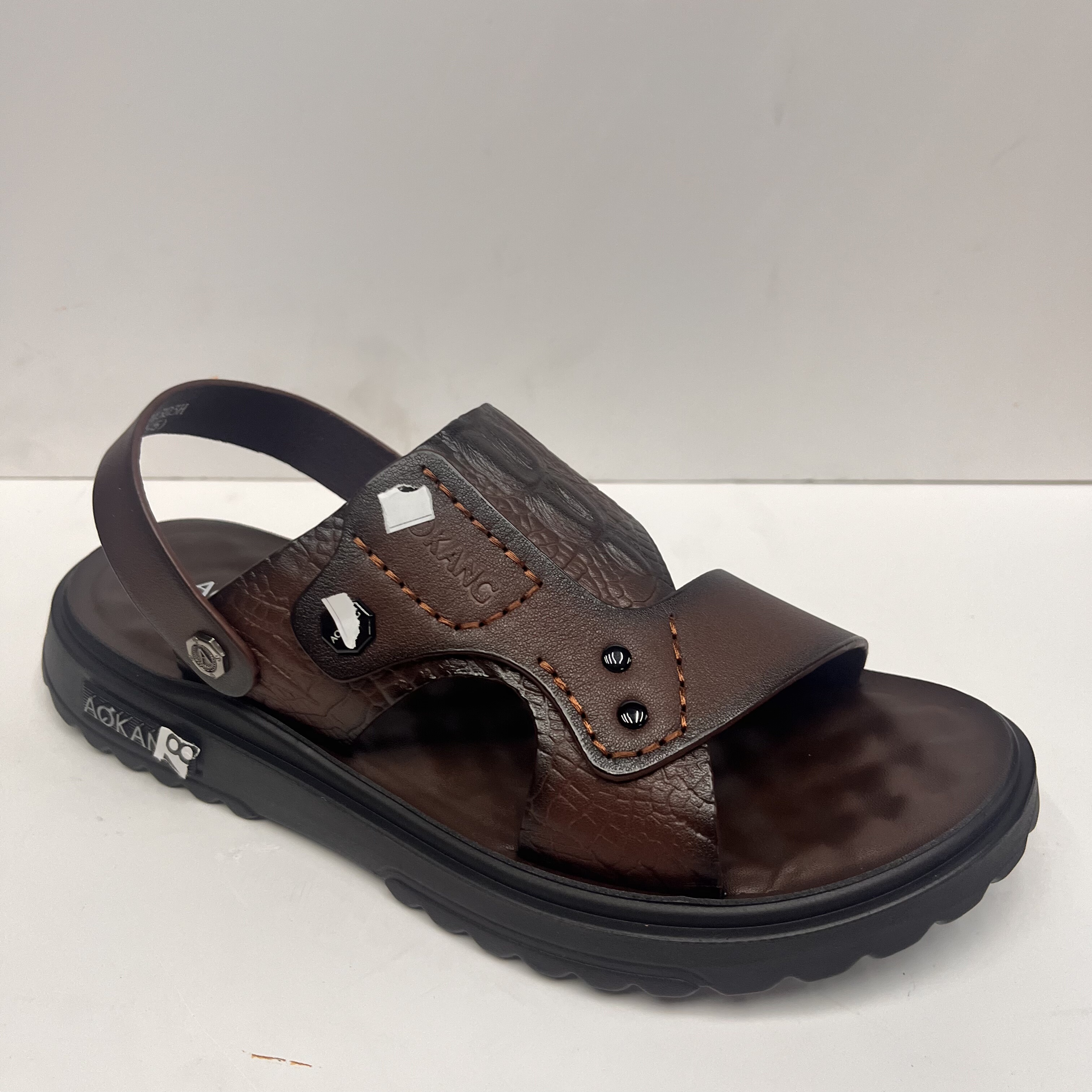 5684品牌撤柜凉鞋男士新款夏季真皮休闲拖鞋防滑开车两用牛皮沙滩