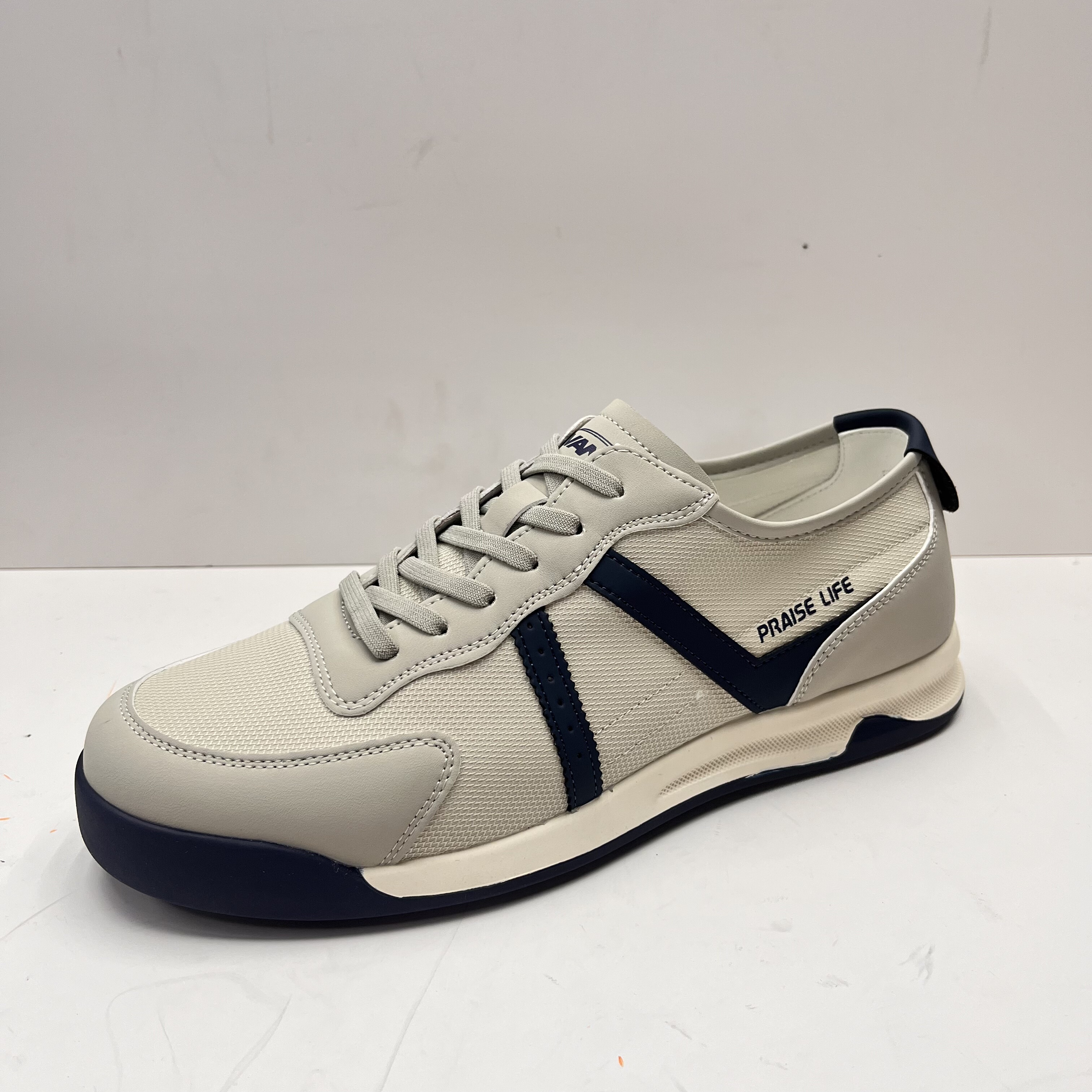 80品牌尾货撤柜橡胶底网面休闲运动鞋橡胶底