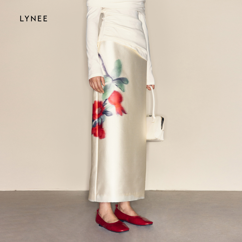 LYNEE 晕染石榴花直筒半身裙女秋2025新款中式优雅高级感气质半裙