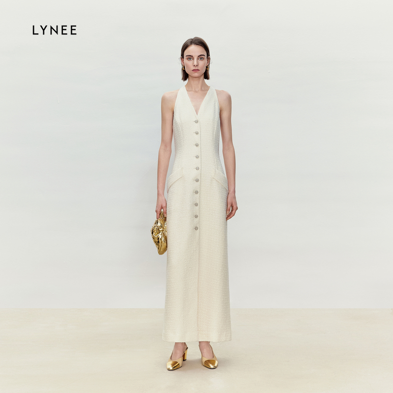 LYNEE 肌理感削肩挂脖V领重工香风连衣裙女法式优雅气质长裙