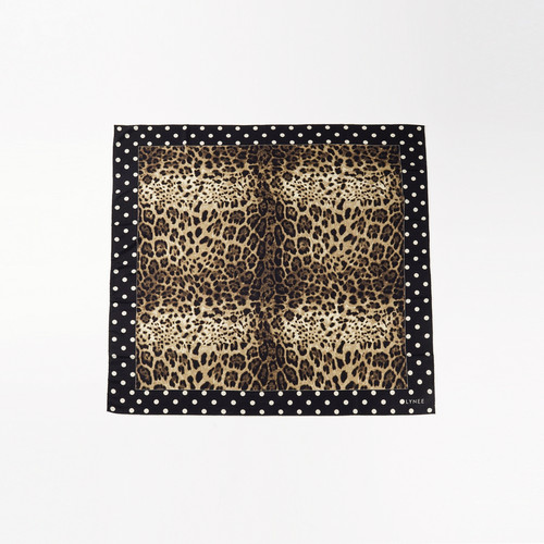 LYNEE 秋日时髦单品 绵羊毛混纺 豹纹方巾围巾丝巾   130*130CM