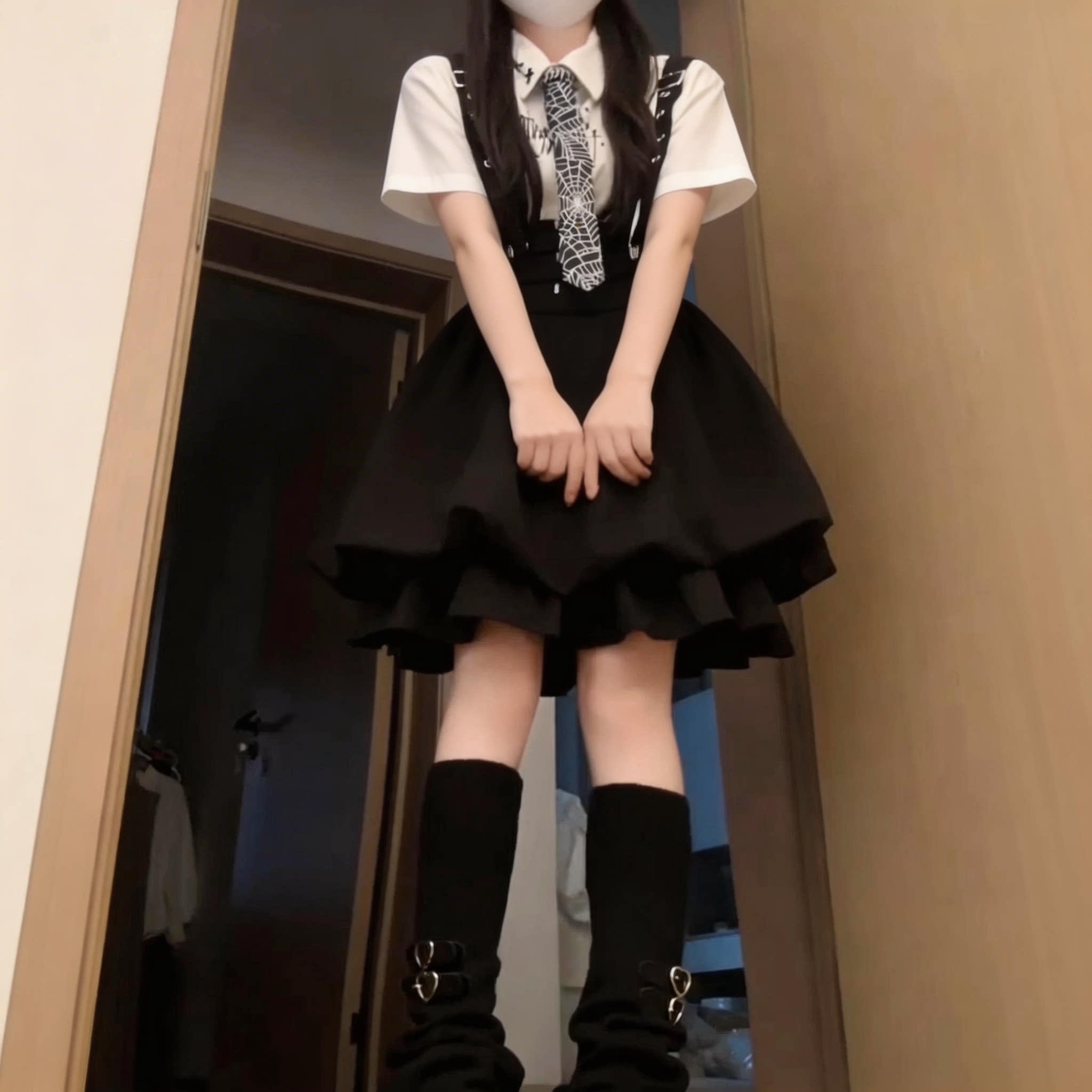 学院风甜妹背带裙女2026早春漂亮穿搭衬衫短裙子套装连衣裙花苞裙