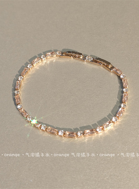 爆闪香槟色小方糖锆石手链