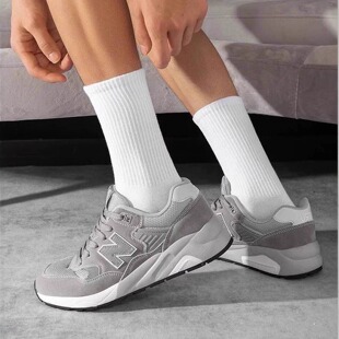 白色袜子男长筒袜女袜春秋纯色运动中筒男士 长袜高筒吸汗防臭男袜