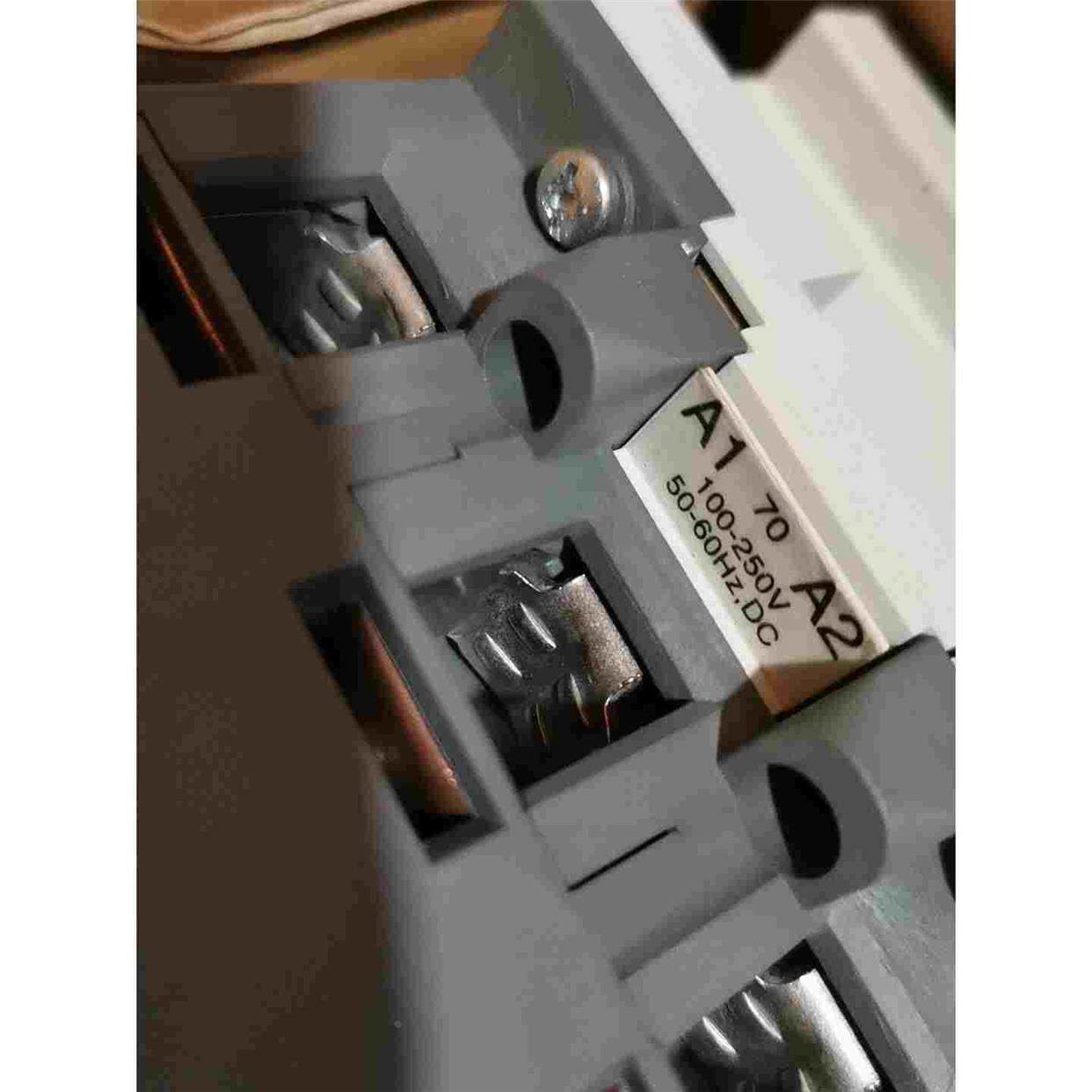 ABB.接触器AF110-30-11RT 100-250V