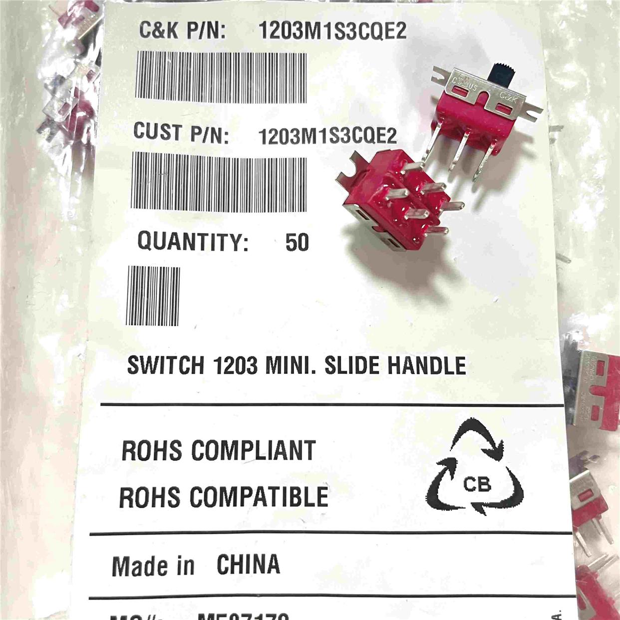 美国C&K 1203M1S3CQE2小型拨动开关6脚3档电源滑动推进开关带耳朵