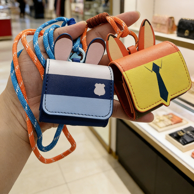 动漫疯狂动物城周边尼克朱迪耳机包迷你包挂件送朋友可爱小摆件