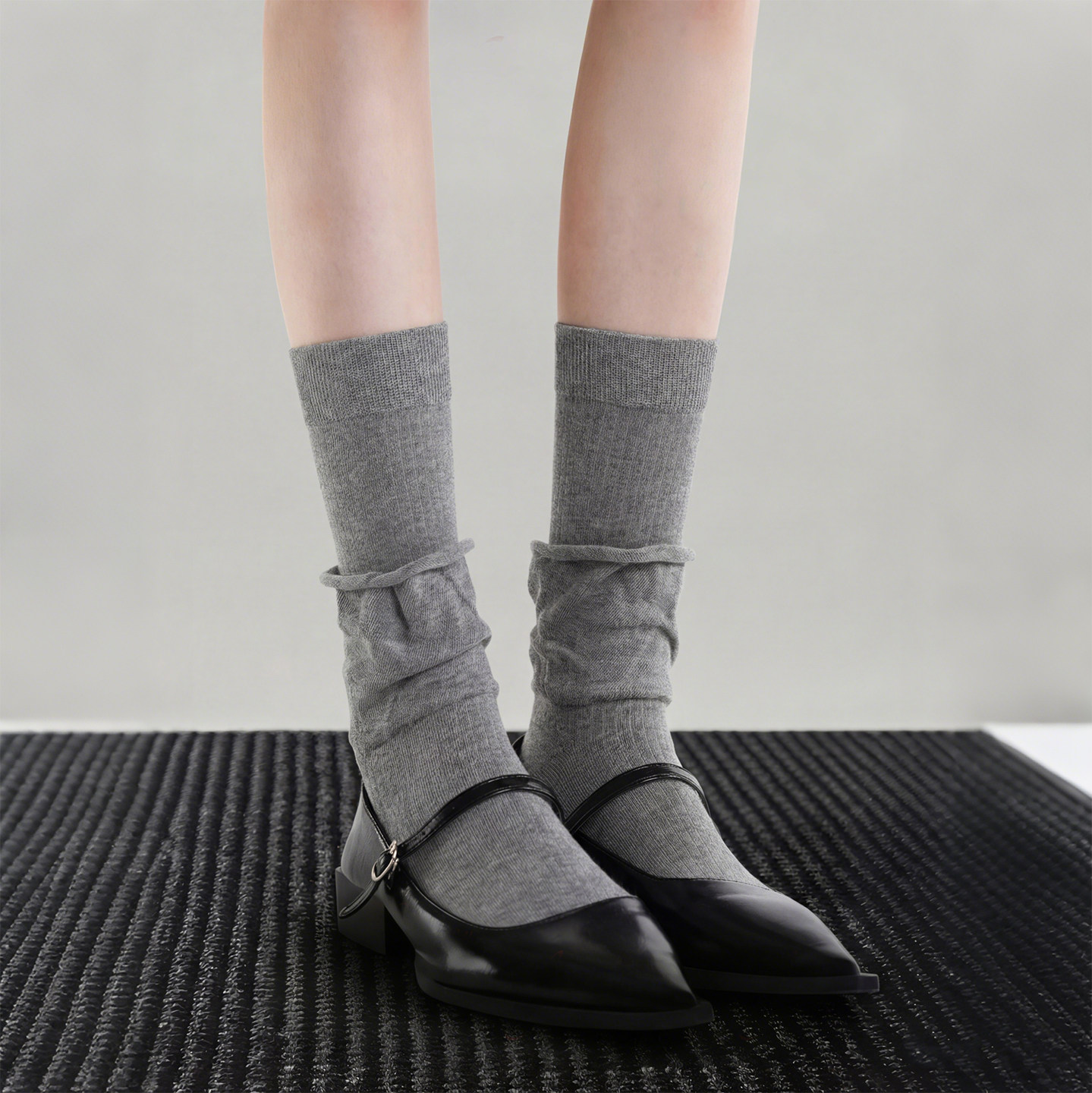 假两件中筒袜女四季双袜口设计感2026新款纯色高级搭运动鞋乐福鞋