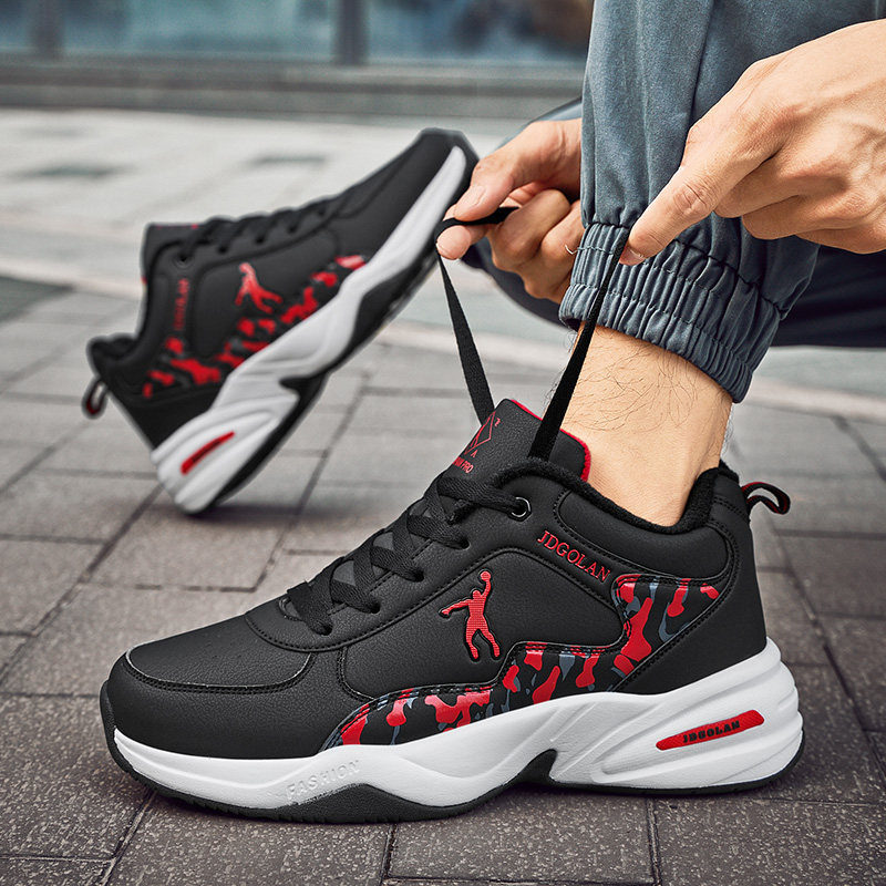 乔丹格兰男鞋冬天加厚防滑跑步鞋保暖防水运动鞋特大码加绒棉鞋男