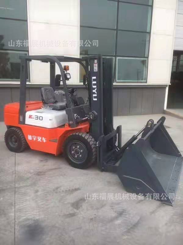 1.5吨内燃叉车 支持销售供应柴油叉车 四轮座驾式燃油叉车