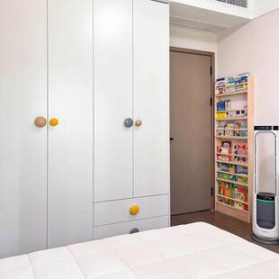 简约儿童房实木拉手圆形一门到顶大衣柜柜门抽屉北欧原木彩木把手