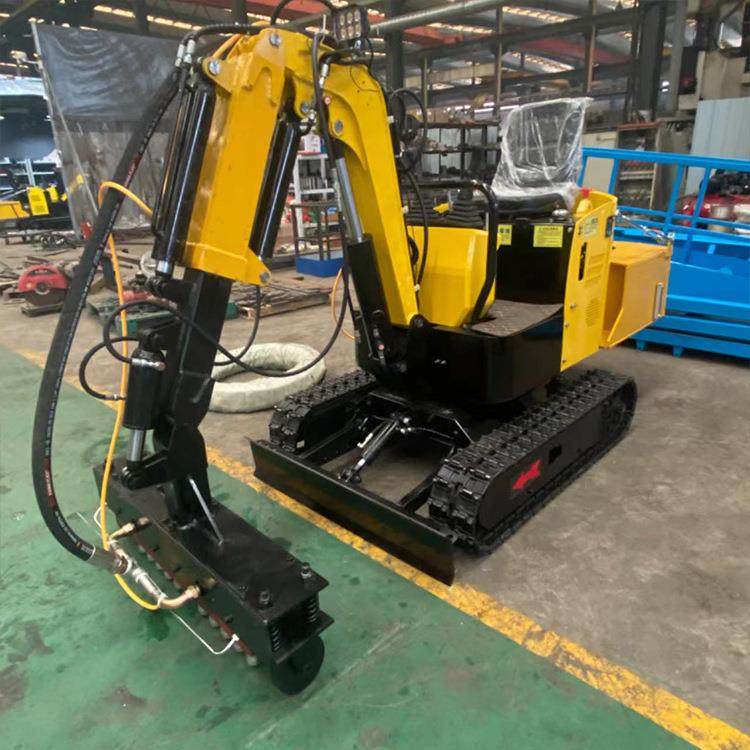 1二衬错台凿毛台车自带喷淋隧道凿毛机多规格自动凿毛机