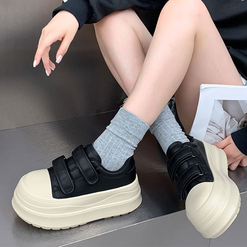 厚底增高休闲板鞋女女款欧货2025年冬季新款时尚魔术贴大头面包鞋