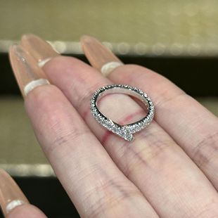 S925纯银高级感百搭小众Ribbon尾戒叠戴钻戒简约V型满圈排钻戒指