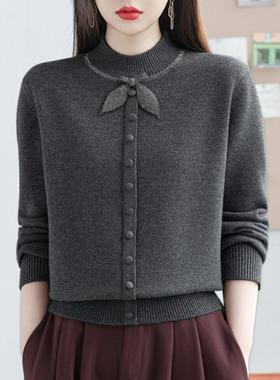 MONLOUVE韩系半高领红色毛衣女2025年秋冬蝴蝶结扣针织衫本命年内