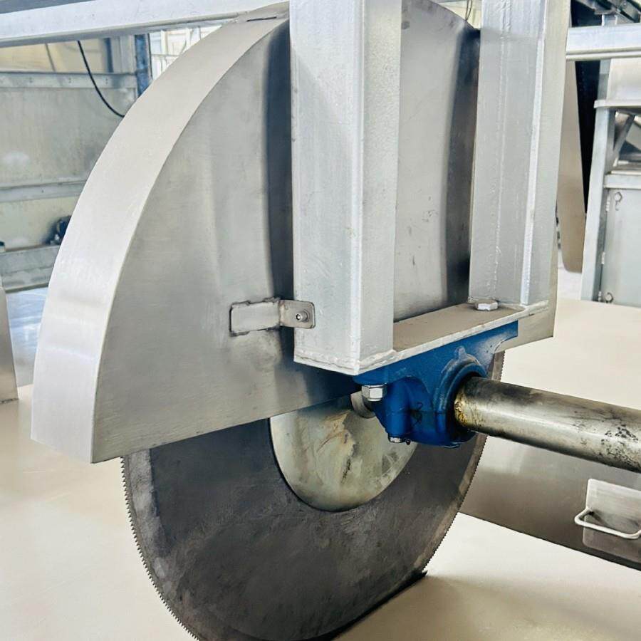 圆盘台式猪肉分段锯运行平稳刃口锋利损耗低