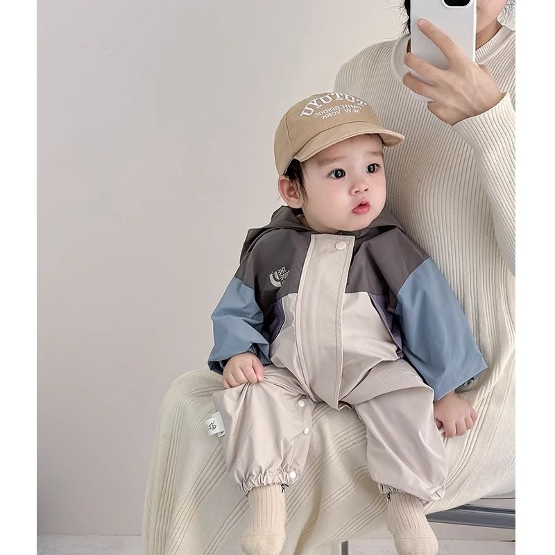 婴儿衣服冲锋衣连体衣初早秋季款装男女宝宝超萌外出韩系哈衣连帽