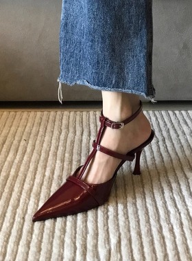 法式高跟鞋女2025新款细跟红色尖头镂空单鞋漆皮一字扣带包头凉鞋