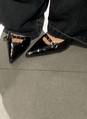 2025年春夏季新款黑色尖头高跟鞋气质时髦漆皮包头凉鞋女细跟单鞋
