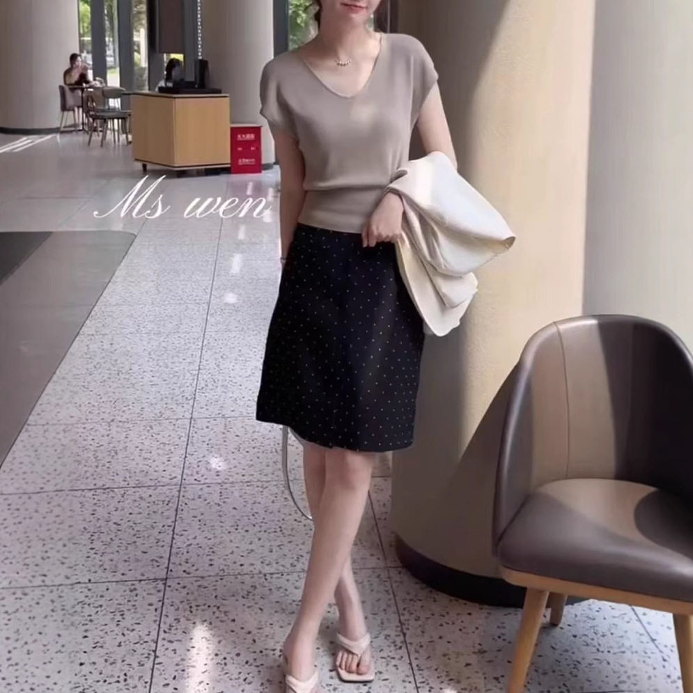 英系coss koko夏季新款轻熟风v领短袖上衣烫钻半身裙显瘦女