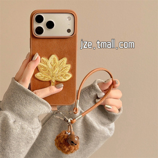 jze 复古简约金棕刺绣柚子叶适用苹果17ProMax手机壳iphone15新款16pro女款13铃铛挂绳15pro秋冬14防摔保护套