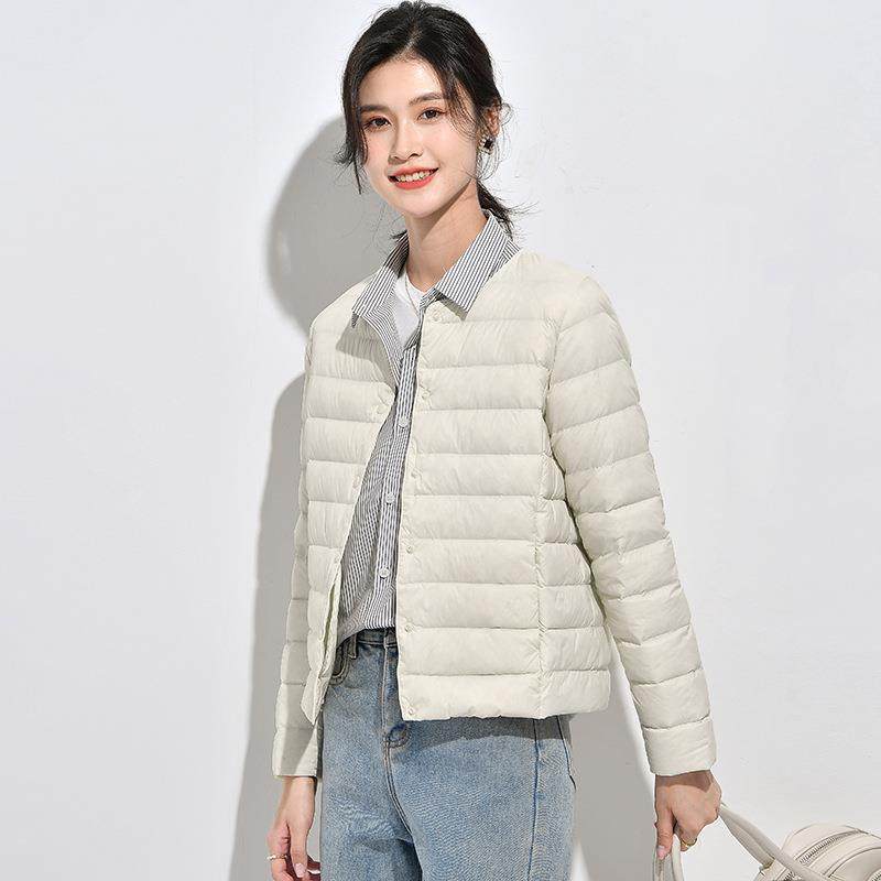 轻薄羽绒服女短款保暖大码外套