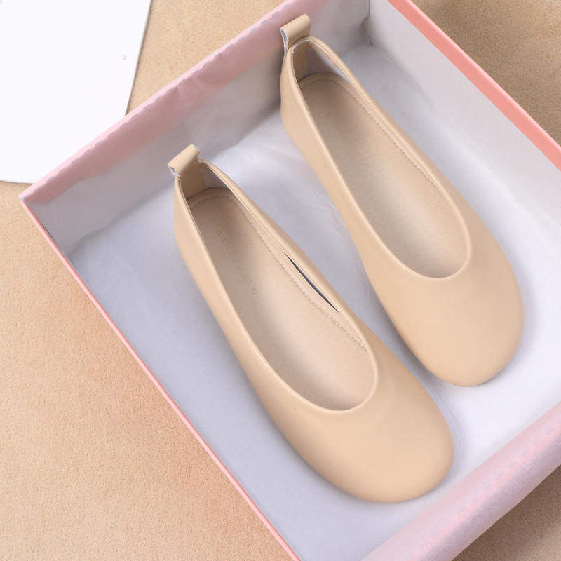 香港真皮单鞋女2021年秋季新款温柔浅口平底鞋复古软皮圆头奶奶鞋