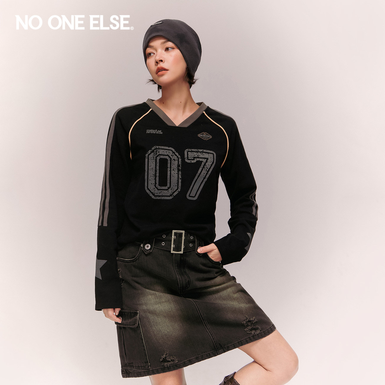 NO ONE ELSE字母印花T恤女2026春秋新款街头风拼接条纹插肩袖上衣