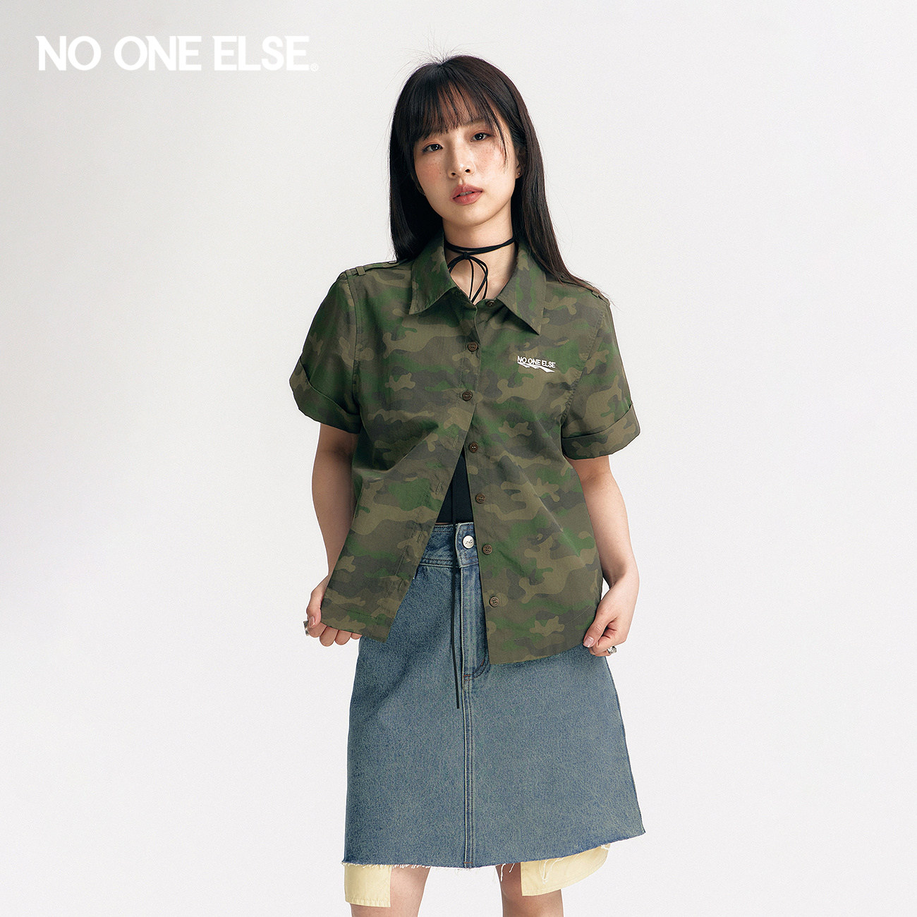 NO ONE ELSE迷彩短袖衬衫女士2026夏季新款字母刺绣肩章短袖上衣