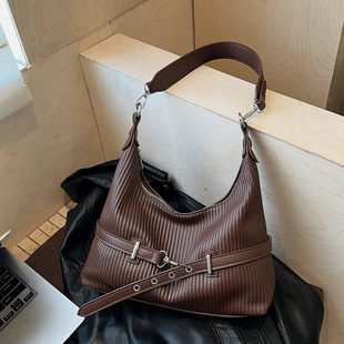 日本品质2026新款大容量腋下包包女式森萌秋冬复古单肩包感日常通