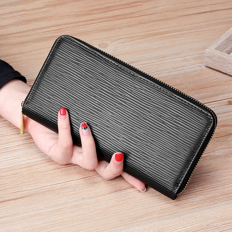 日本品质2025新款真皮女士水波纹长款拉链钱包简约手拿包日韩潮流