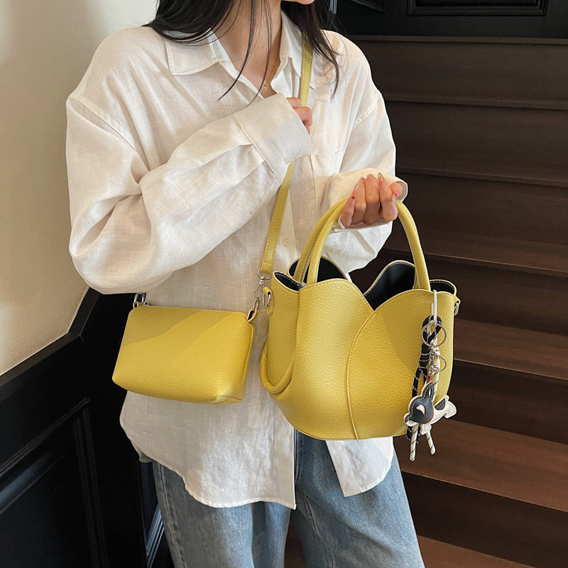 日本品质高级感洋气手拎小包包女式2026新款夏季百搭斜挎包时尚手