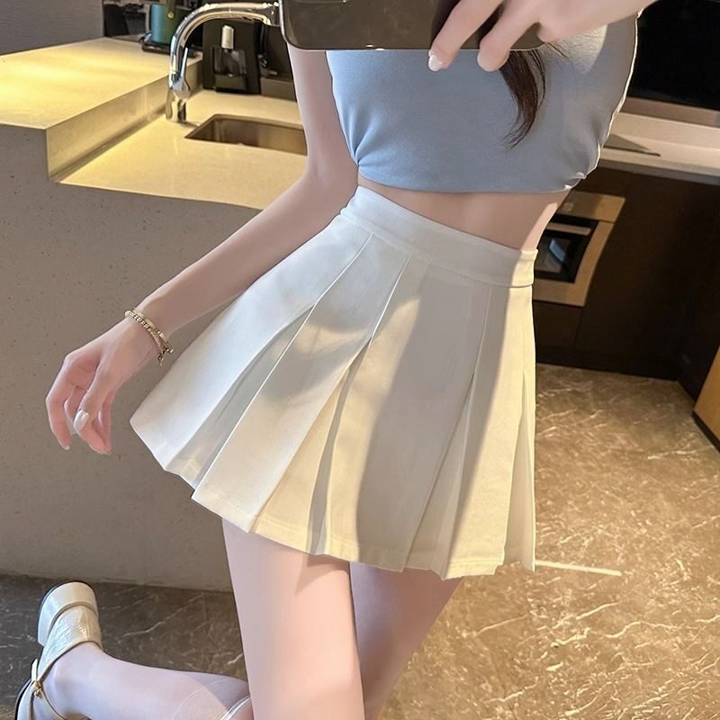 小个子白色半身裙黑色百