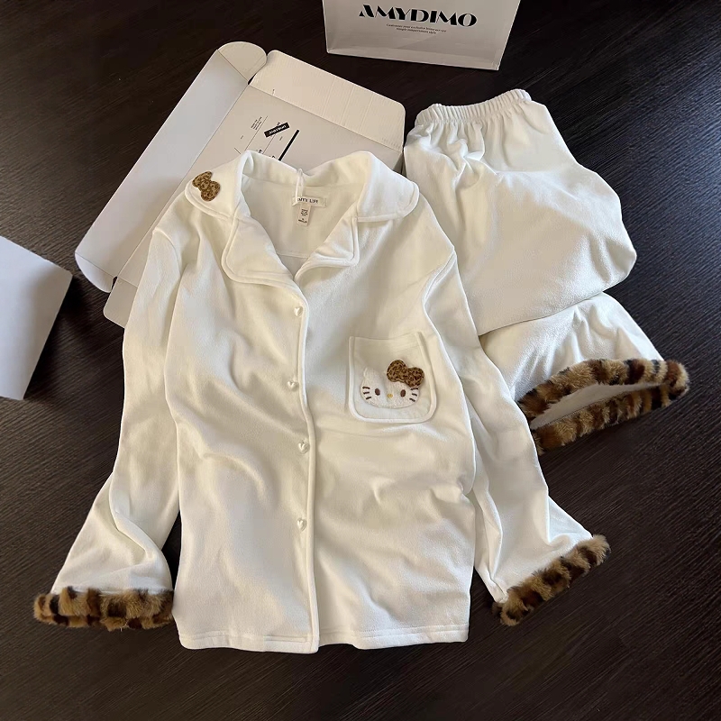 豹纹毛绒边kitty猫白色德绒睡衣