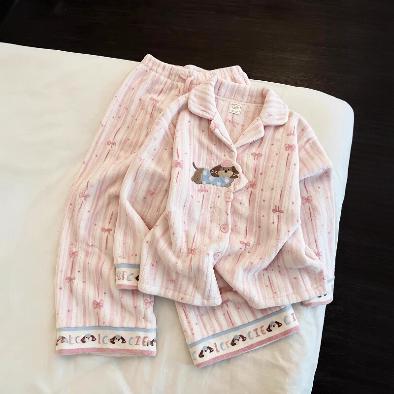 可爱蝴蝶结小狗珊瑚绒睡衣女秋冬季新款加厚法兰绒保暖家居服套装