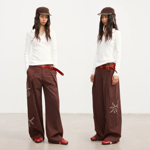 Howwell 25AW 王楚然明星同款酒红密林提花口袋刺绣垂感阔腿西裤