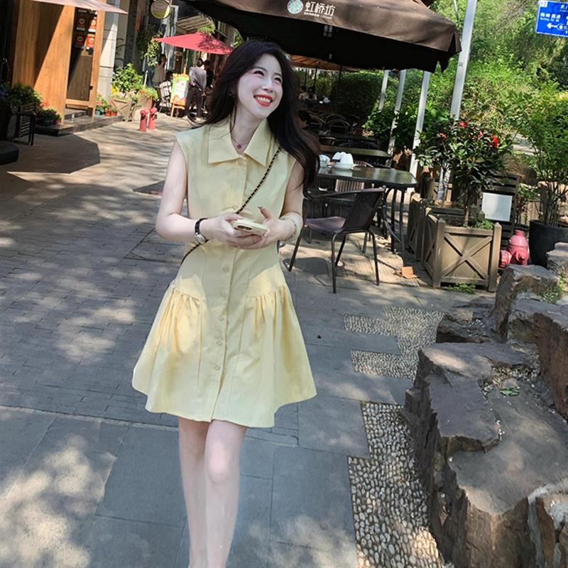专柜2025夏新款黄色翻领无袖衬衫连衣裙女时尚洋气宽松a字短裙子
