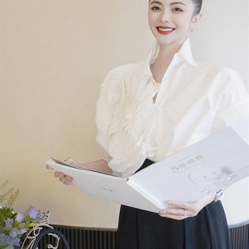 2025新款法式别致绝美高端上衣设计感小众短袖白色花朵衬衫女夏季