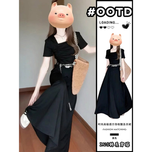 慵懒风灰色高级感穿搭一整套显瘦不规则方领灰色t恤上衣女半身裙